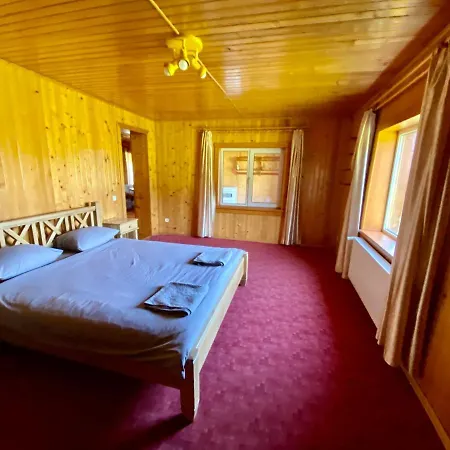 маєток на озерах