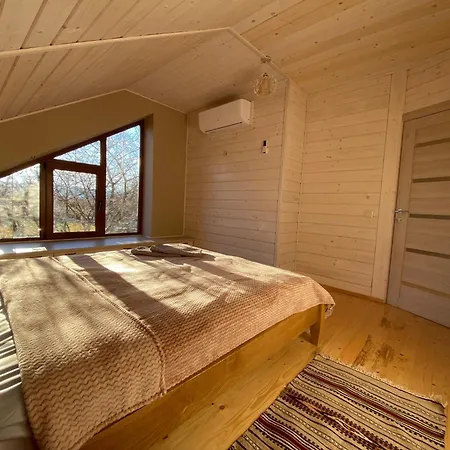 маєток на озерах בית נופש