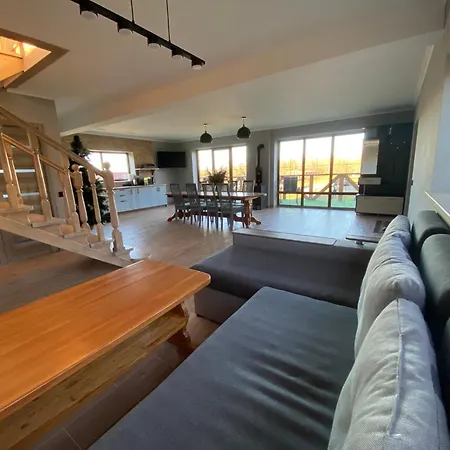 Holiday home маєток на озерах *