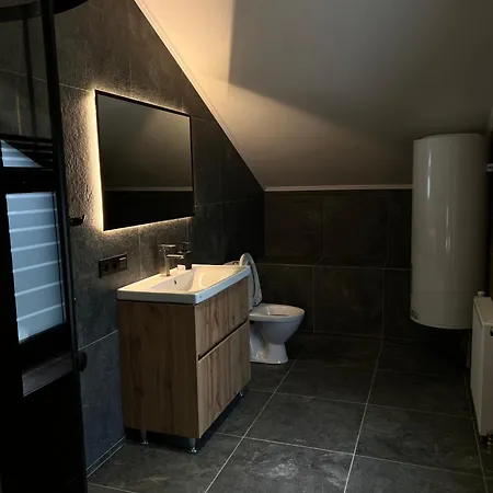 маєток на озерах * Ispas