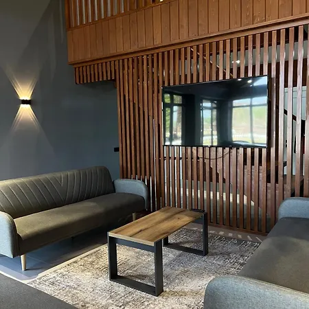 маєток на озерах